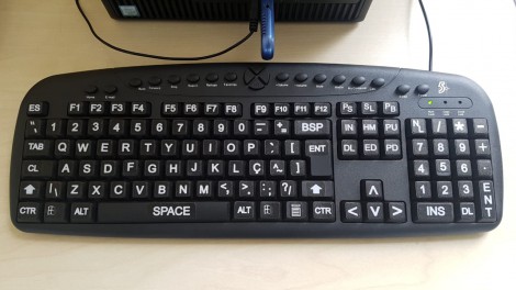 Kit Acessibilidade Biblioteca Municipal teclado